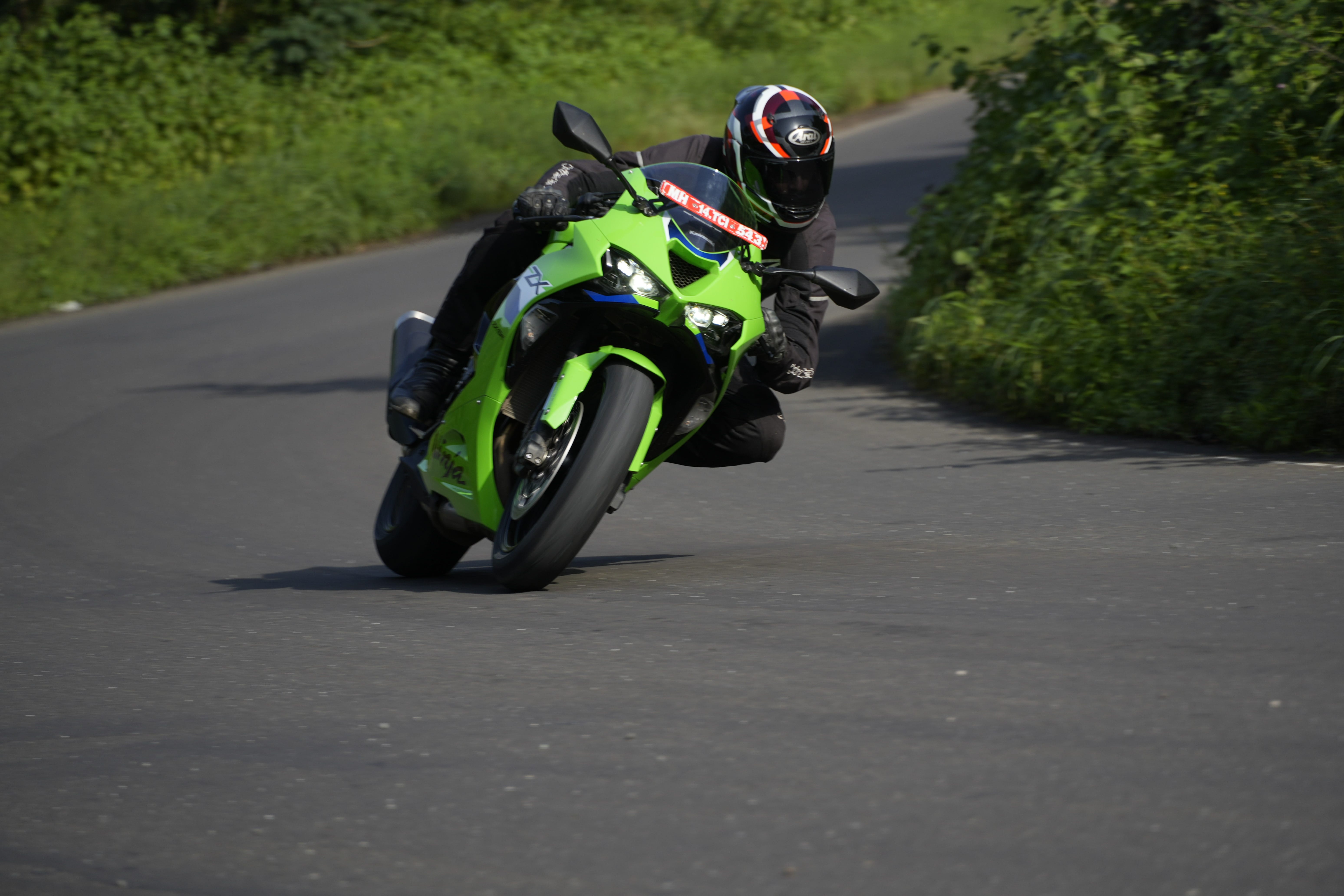 Kawasaki Ninja ZX-6R On Road Price in Jamshedpur Starts at 12.49